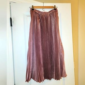 Vici Pleated Midi Skirt